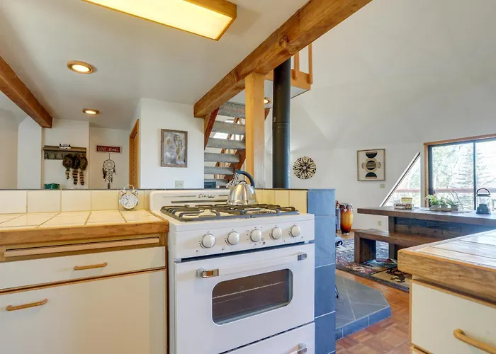 Off-Grid Nevada City Geodesic Dome House With Views!