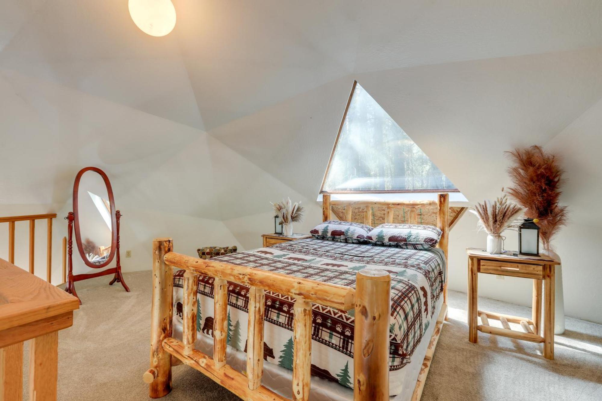 Off-grid Nevada Geodesic Dome House With Views!
